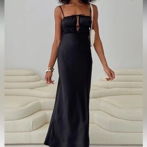 Princess Polly silk maxi dress 🥀